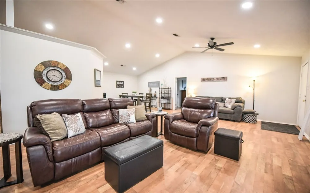 3082 County Road 235 Caldwell, TX 77836