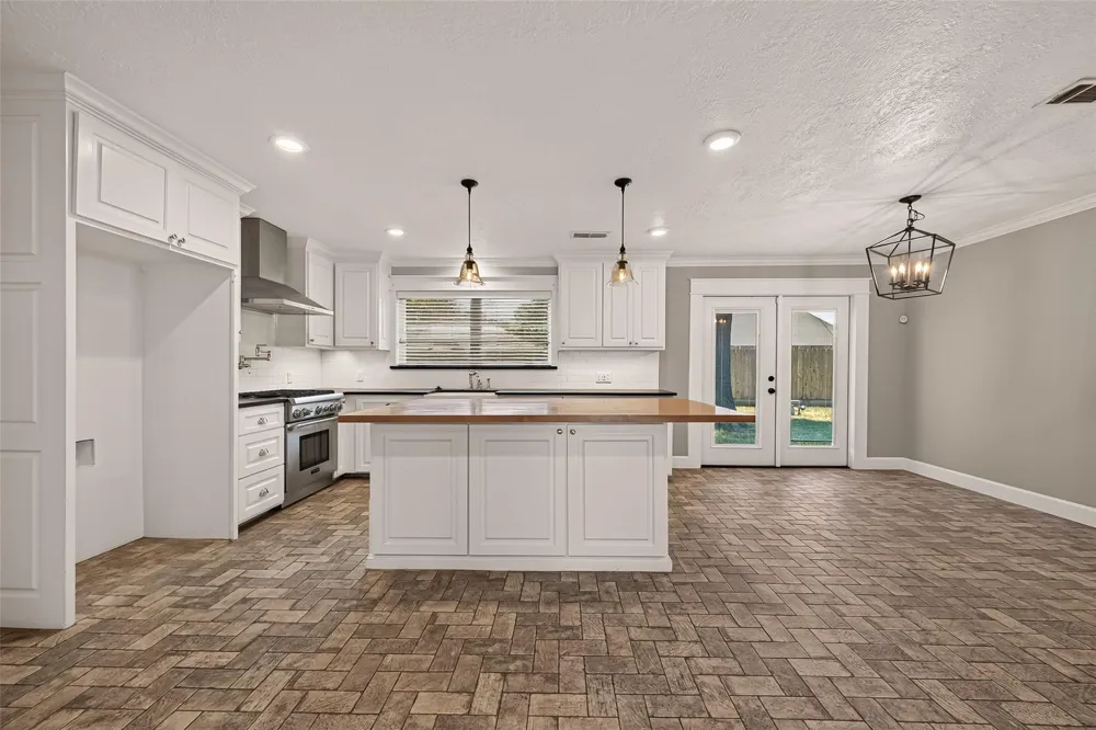 5107 Poinciana Drive Houston, TX 77092