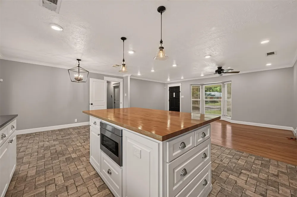 5107 Poinciana Drive Houston, TX 77092