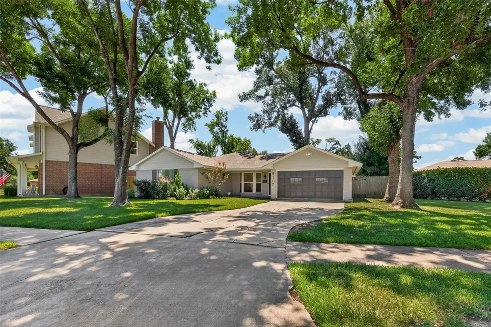 5107 Poinciana Drive Houston, TX 77092
