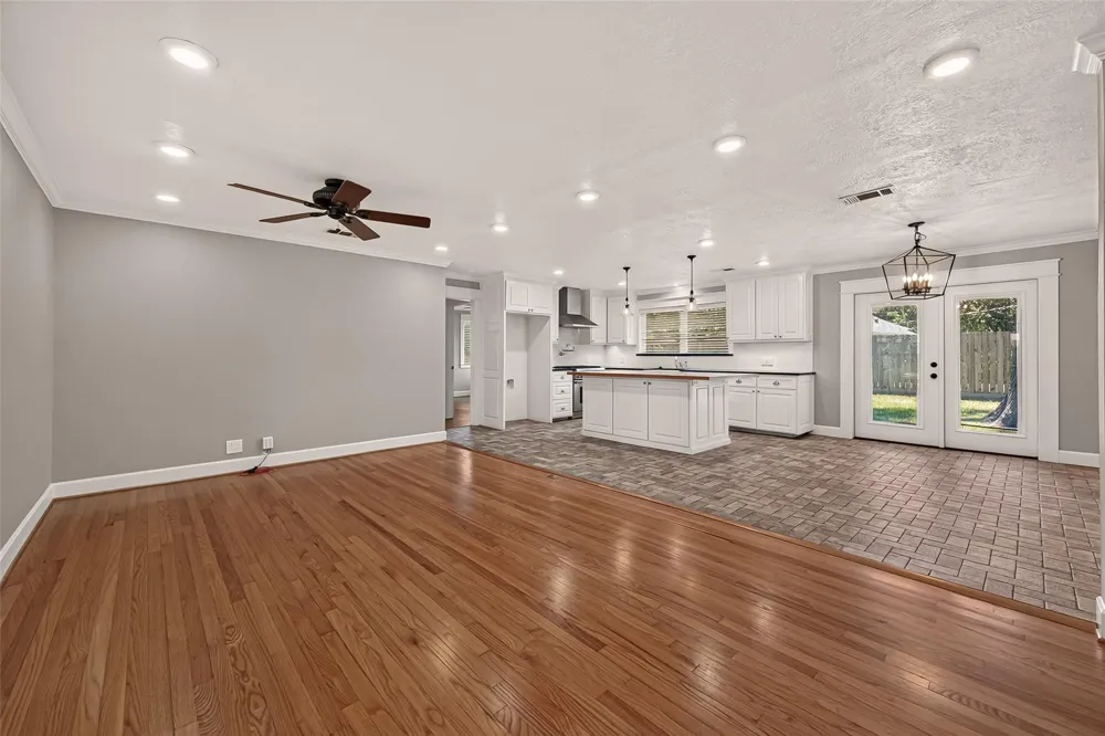 5107 Poinciana Drive Houston, TX 77092