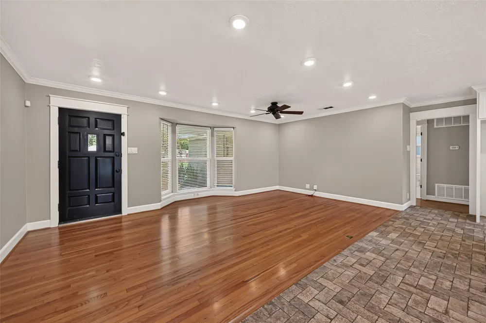 5107 Poinciana Drive Houston, TX 77092