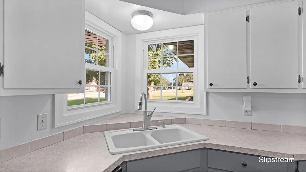 7576 12th Avenue Jenison, MI 49428