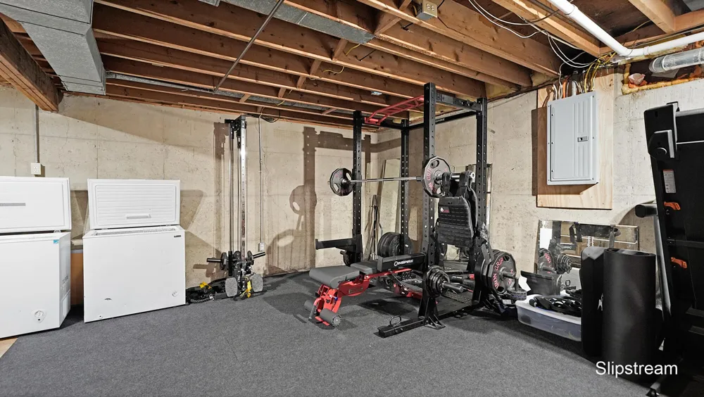 7576 12th Avenue Jenison, MI 49428