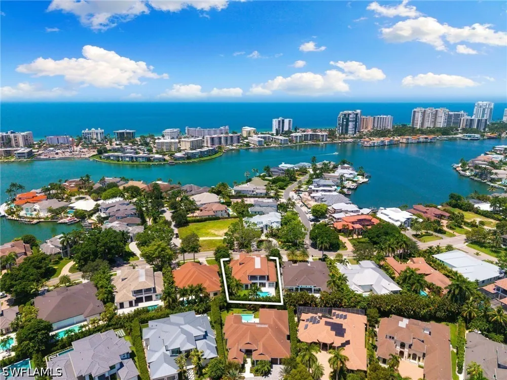 Crayton Road Naples, FL 34103