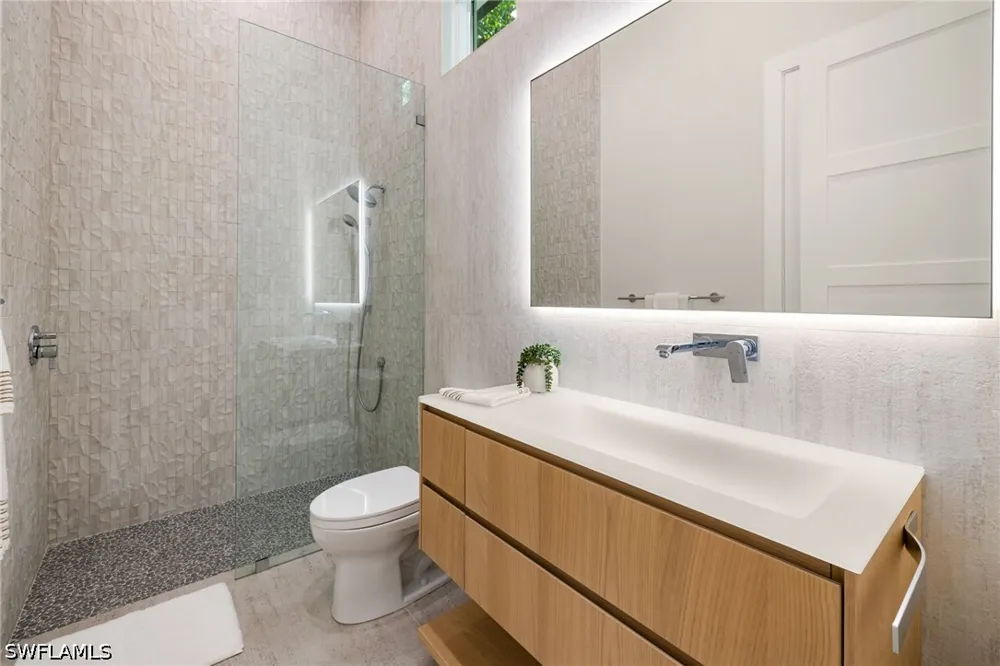 Crayton Road Naples, FL 34103