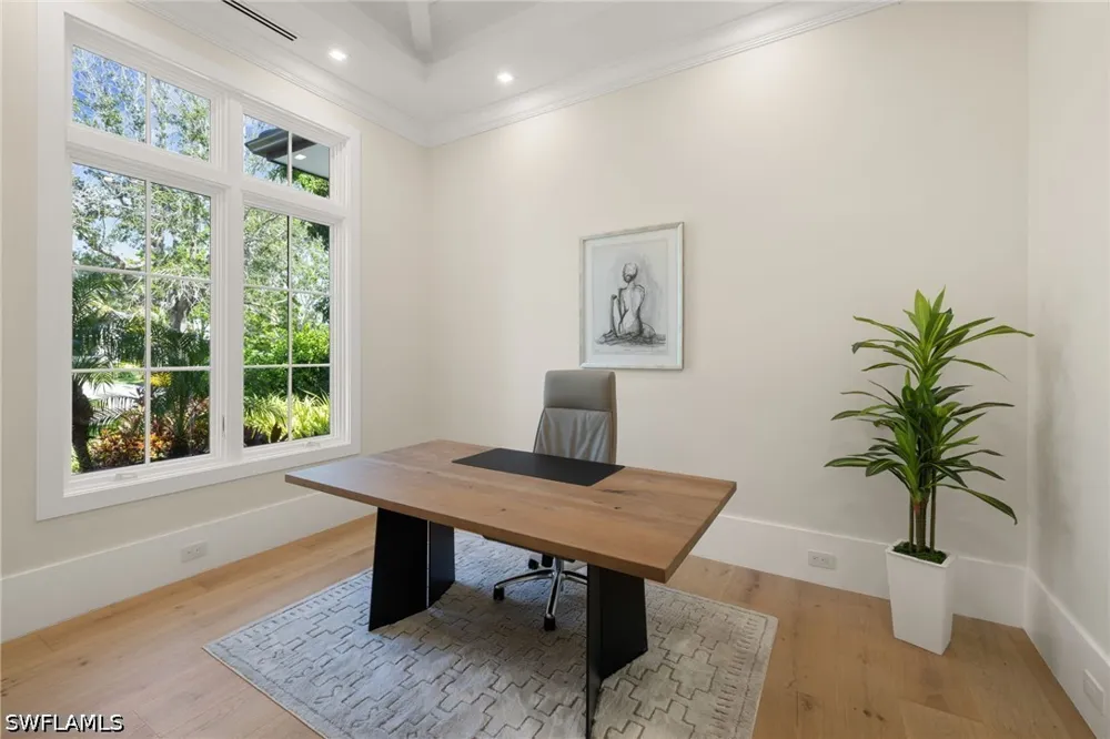 Crayton Road Naples, FL 34103