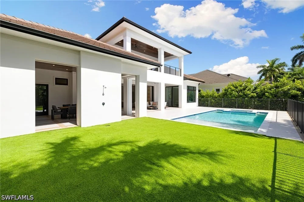 Crayton Road Naples, FL 34103