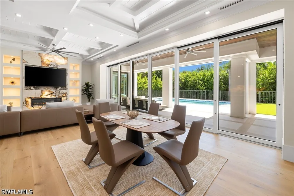 Crayton Road Naples, FL 34103