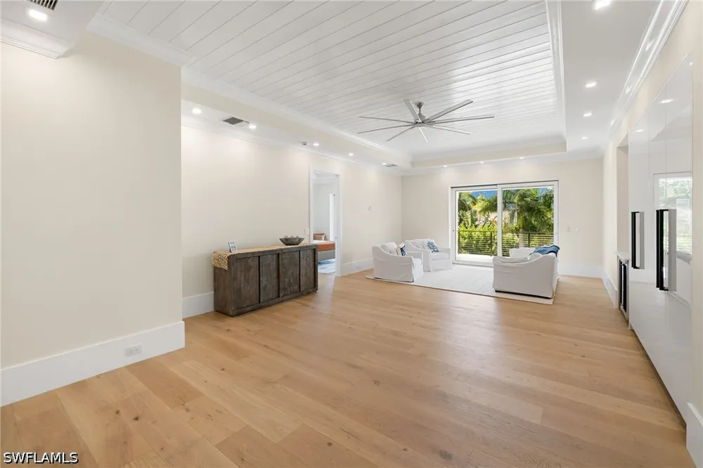 Crayton Road Naples, FL 34103
