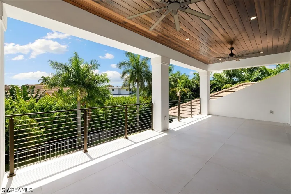 Crayton Road Naples, FL 34103