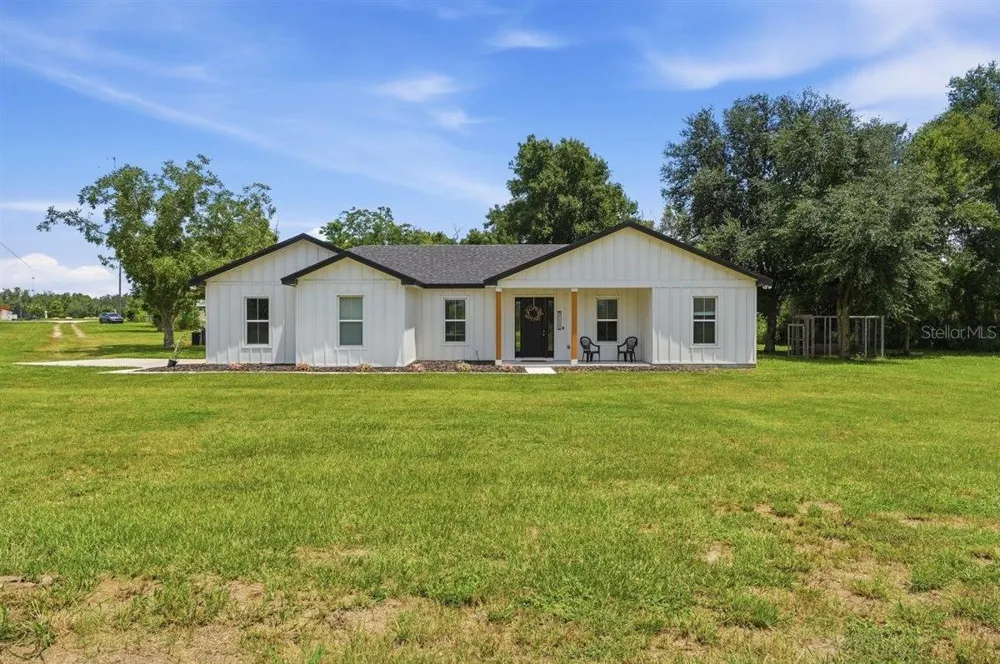 795 CROSSTOWER DRIVE Winter Haven, FL 33880