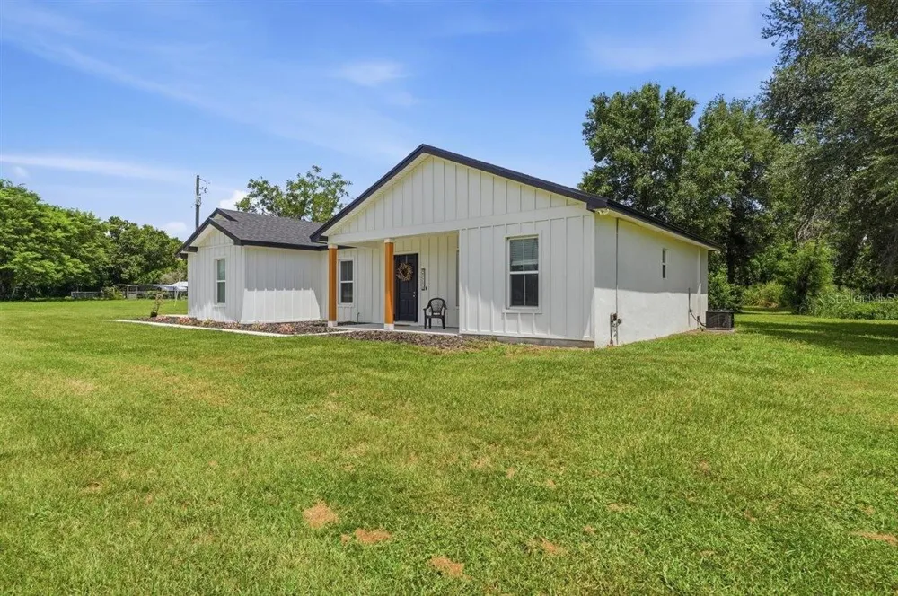 795 CROSSTOWER DRIVE Winter Haven, FL 33880