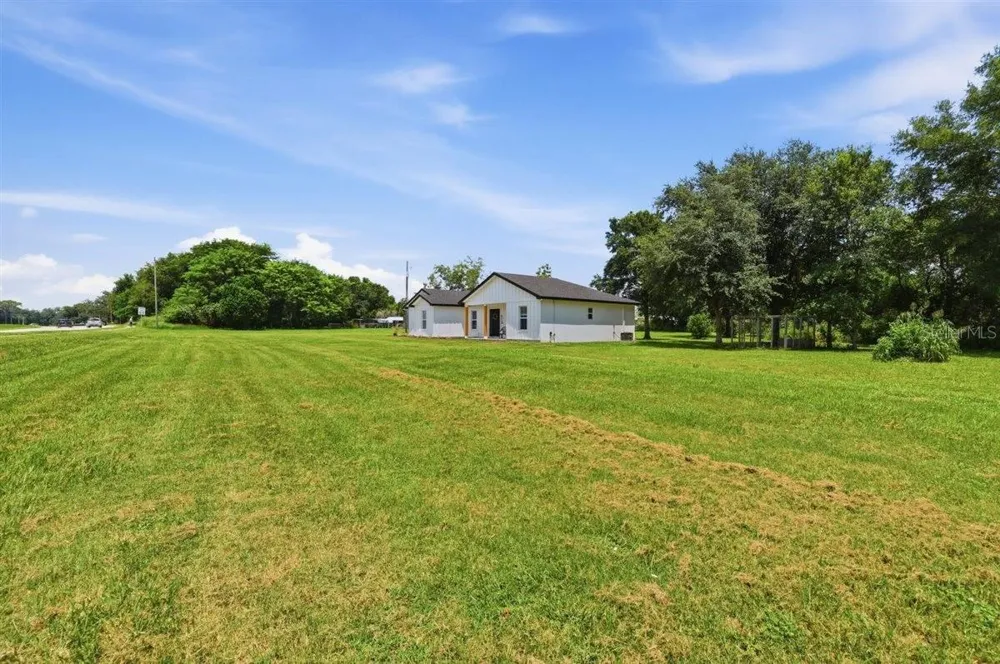 795 CROSSTOWER DRIVE Winter Haven, FL 33880