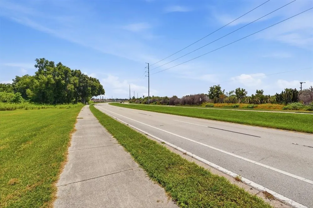 795 CROSSTOWER DRIVE Winter Haven, FL 33880