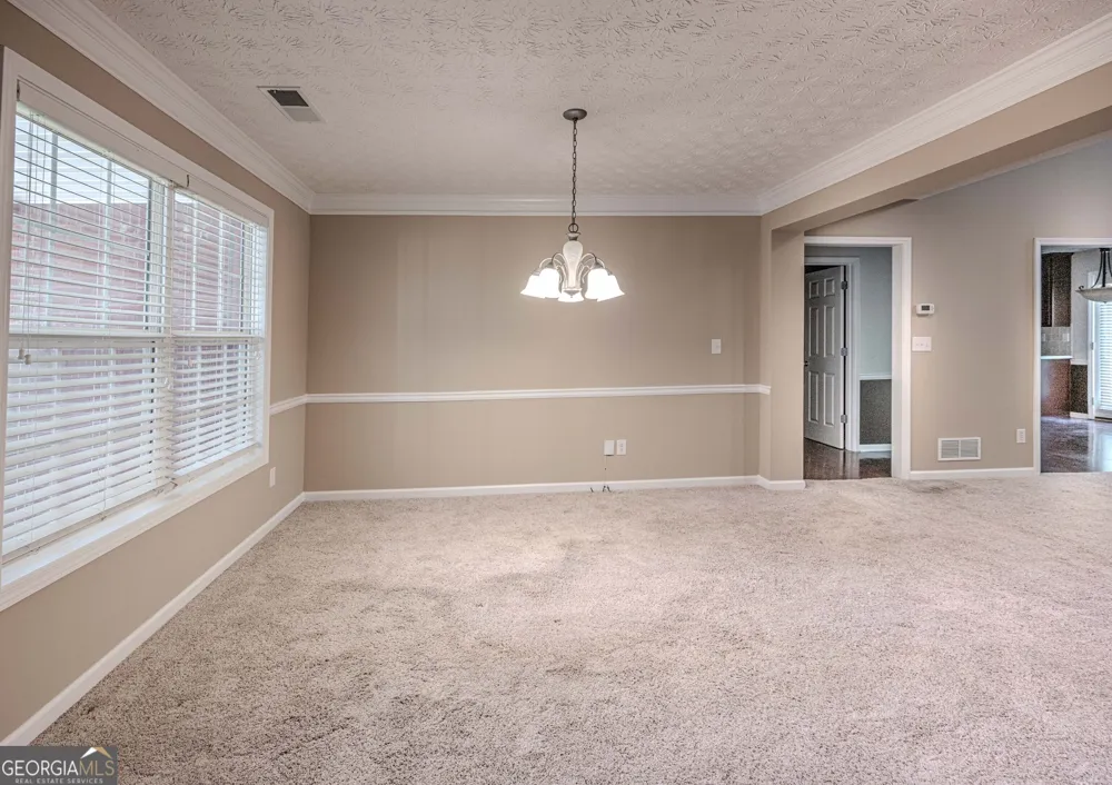 529 Plantation Creek DR Loganville, GA 30052