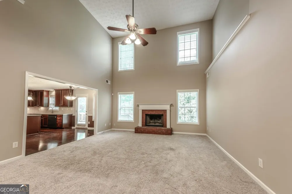 529 Plantation Creek DR Loganville, GA 30052