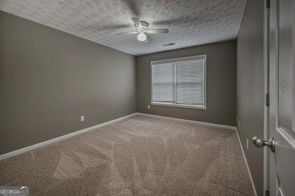 529 Plantation Creek DR Loganville, GA 30052