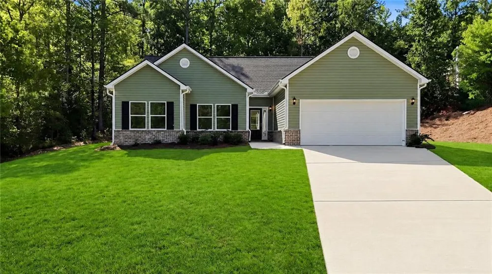 4472 Rivercliffs Way Gray, GA 31032