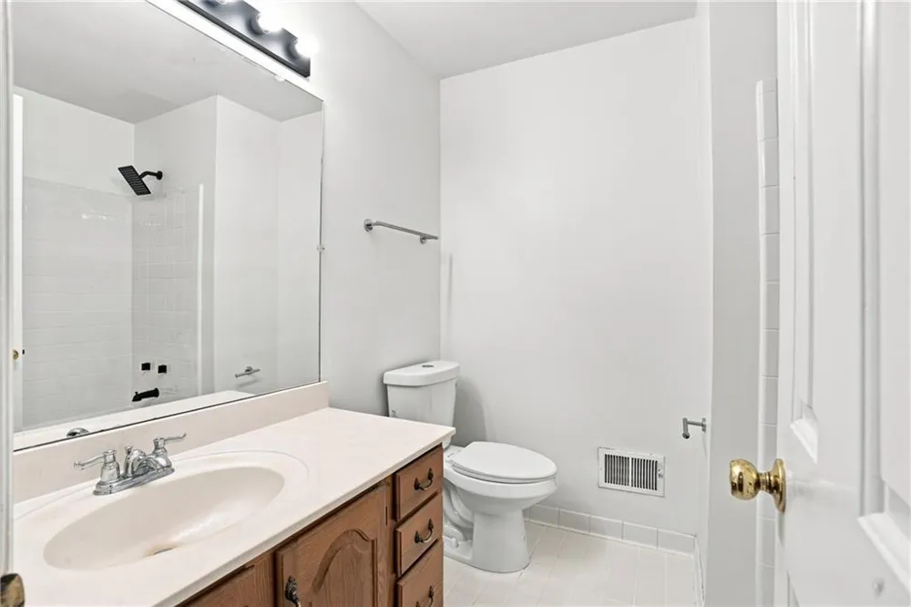 599 Saint James Walk SE Marietta, GA 30067