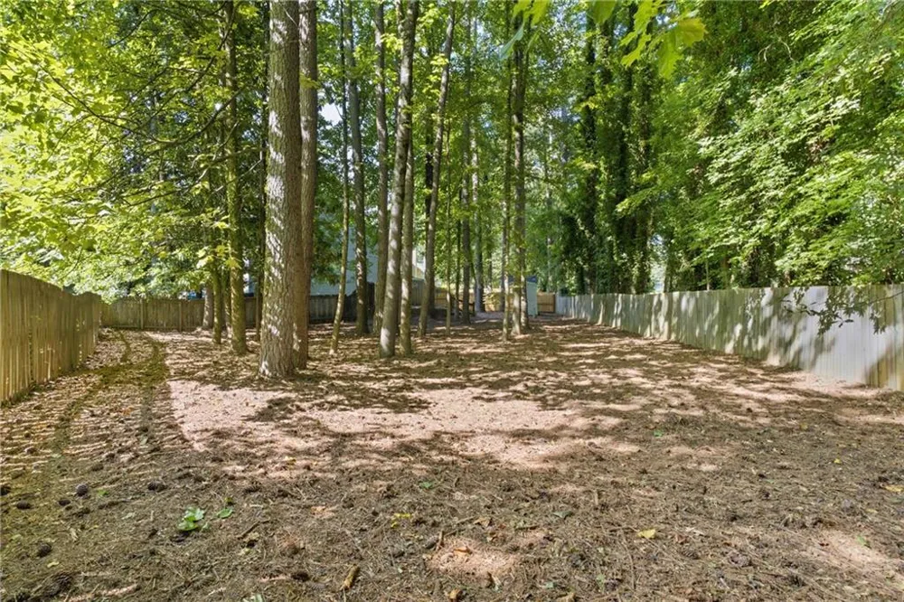 599 Saint James Walk SE Marietta, GA 30067