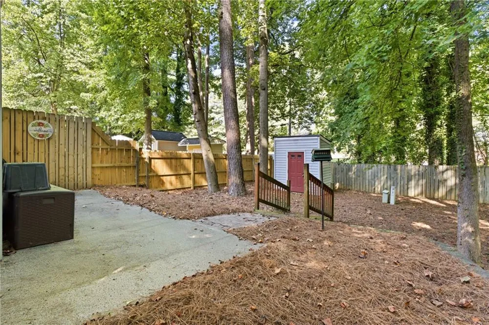 599 Saint James Walk SE Marietta, GA 30067
