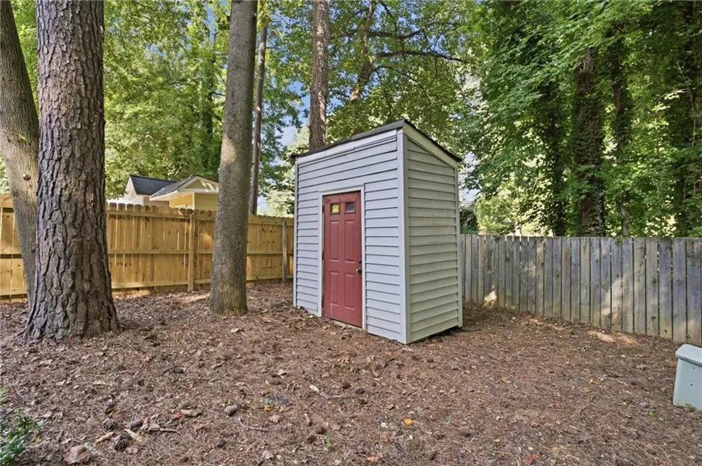 599 Saint James Walk SE Marietta, GA 30067