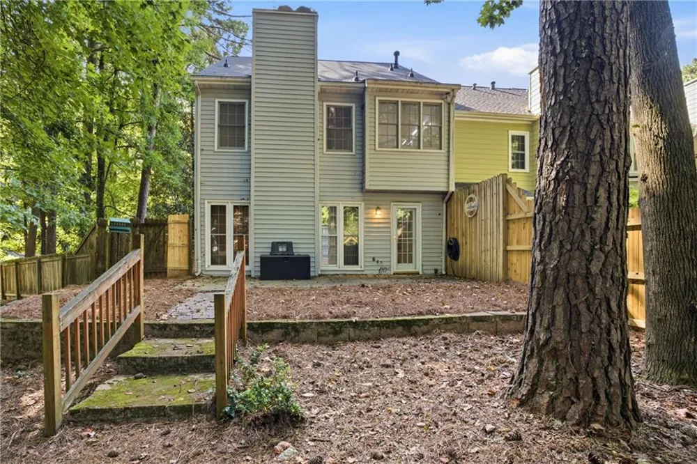 599 Saint James Walk SE Marietta, GA 30067