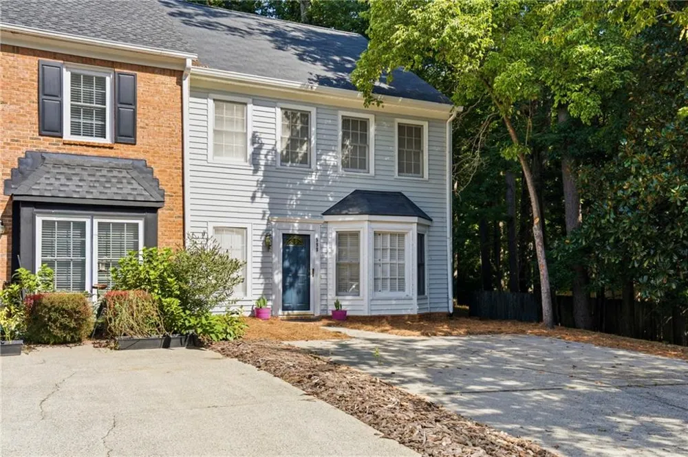 599 Saint James Walk SE Marietta, GA 30067