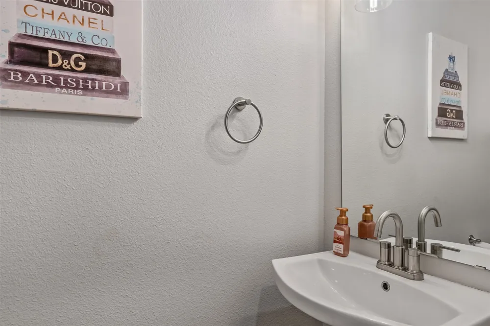 112 Amanda Avenue Bullard, TX 75757