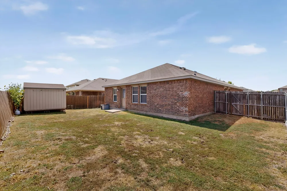 2806 Englenook Drive Seagoville, TX 75159