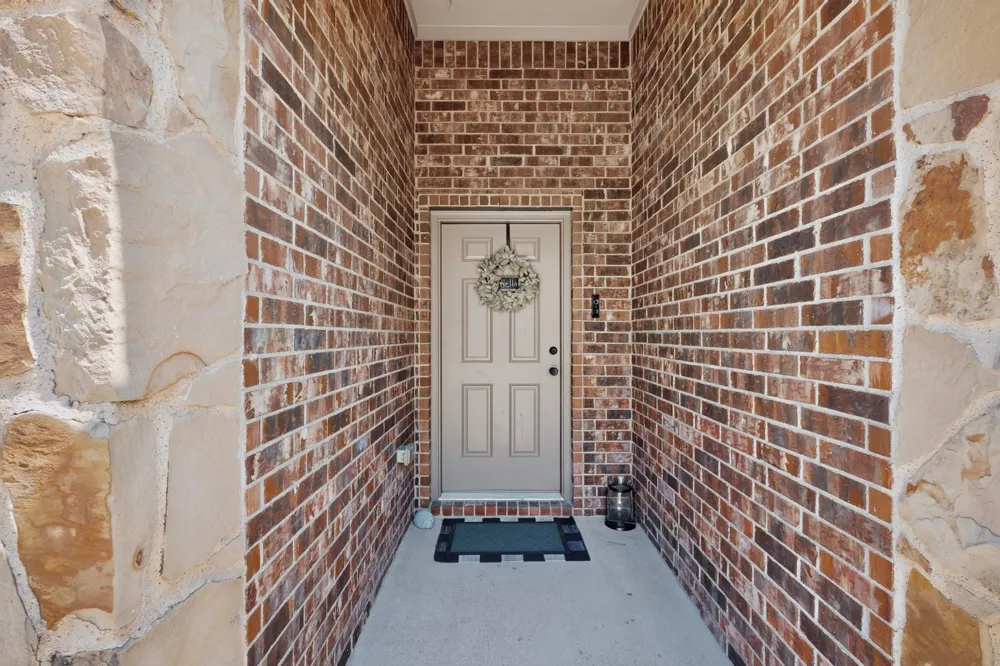2806 Englenook Drive Seagoville, TX 75159