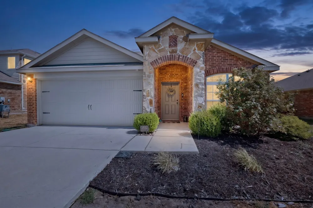 2806 Englenook Drive Seagoville, TX 75159