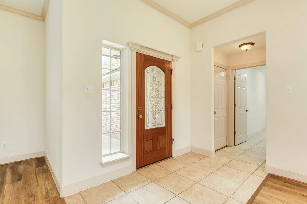 203 Lexington Avenue Clute, TX 77531