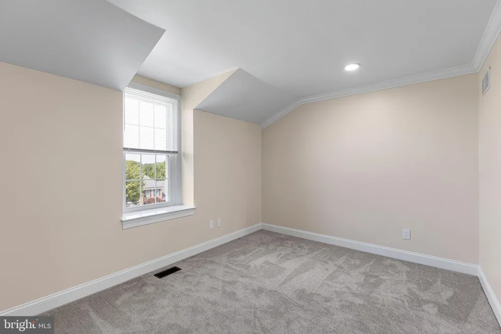 19 WITHERS WAY Hockessin, DE 19707