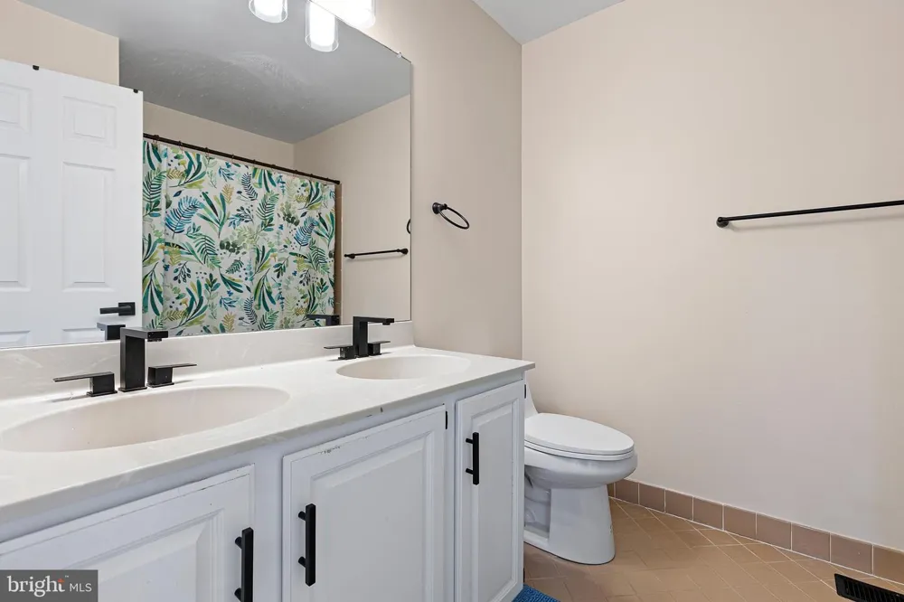 19 WITHERS WAY Hockessin, DE 19707