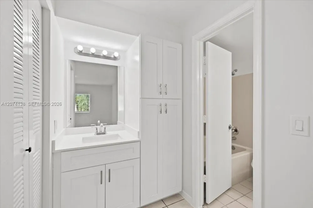 3610 56th Ave #219 Hollywood, FL 33021
