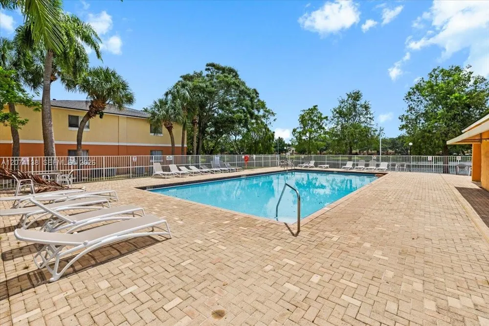 3610 56th Ave #219 Hollywood, FL 33021