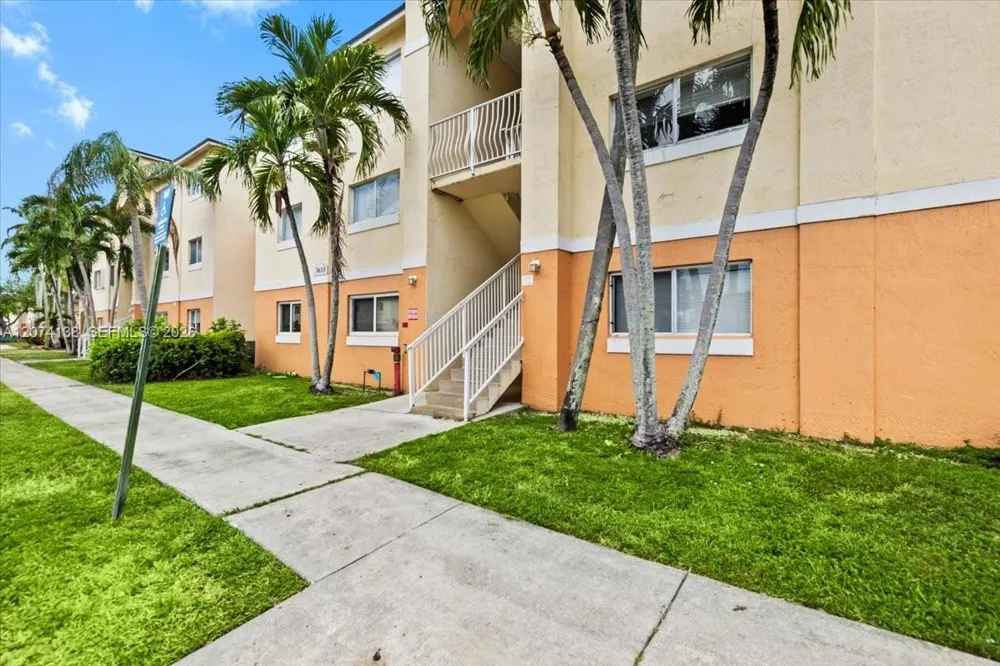 3610 56th Ave #219 Hollywood, FL 33021