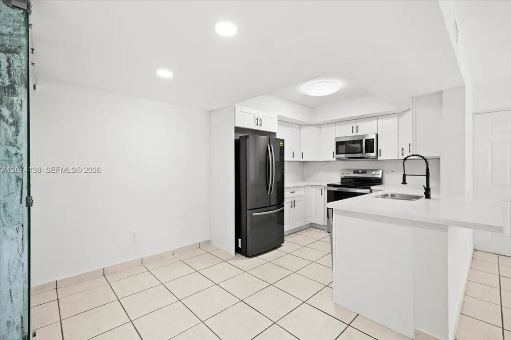 3610 56th Ave #219 Hollywood, FL 33021
