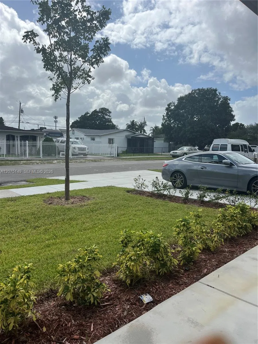 2421 NW 152nd Ter Miami Gardens, FL 33054