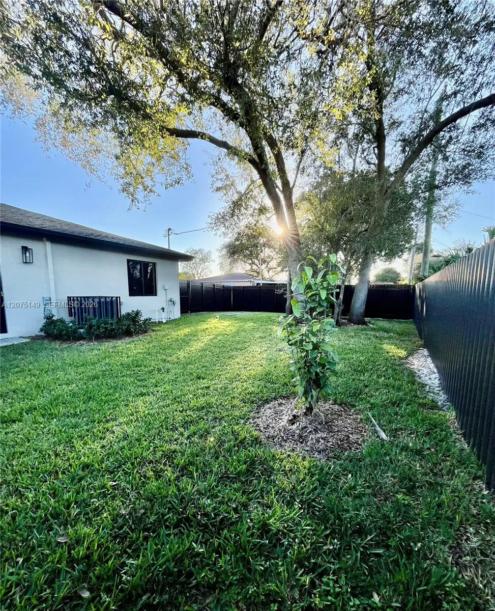 2421 NW 152nd Ter Miami Gardens, FL 33054