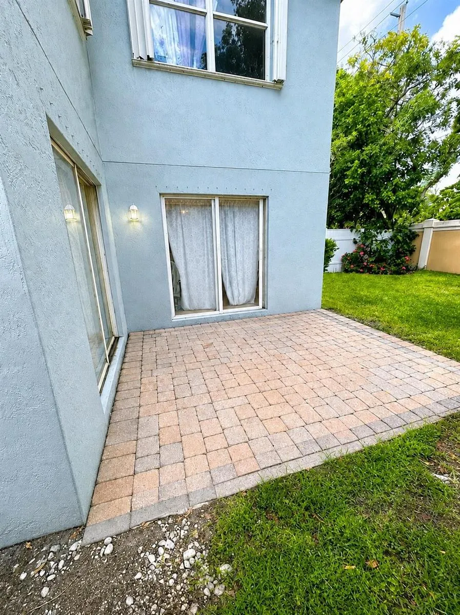 3331 Commodore Court West Palm Beach, FL 33411