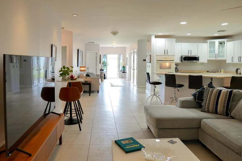 821 SW 13TH COURT Pompano Beach, FL 33060