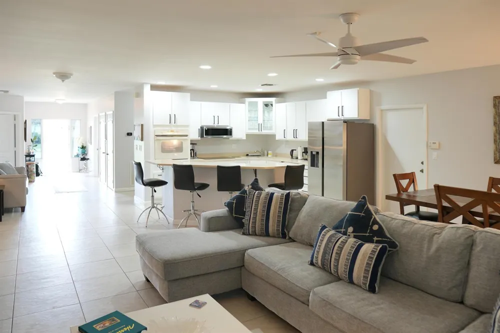 821 SW 13TH COURT Pompano Beach, FL 33060