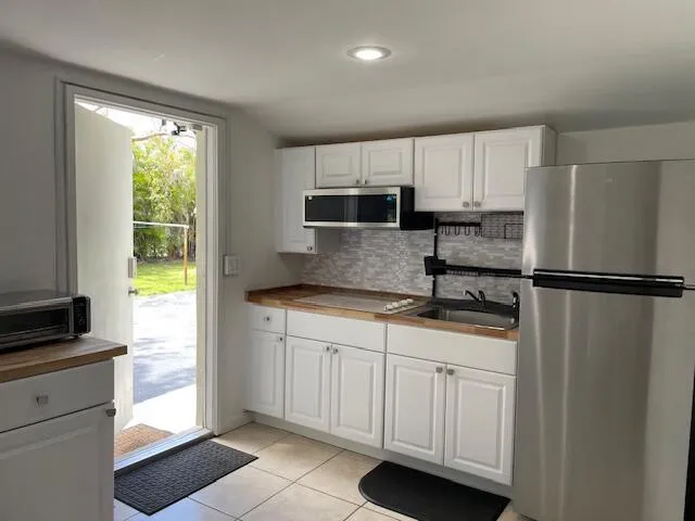 821 SW 13TH COURT Pompano Beach, FL 33060