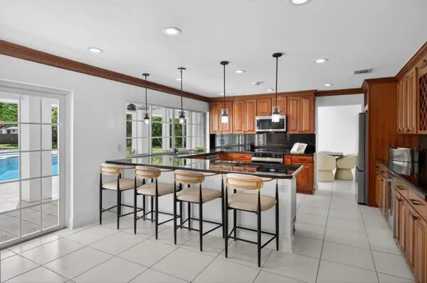 5510 W CASTLEGATE AVENUE Davie, FL 33331
