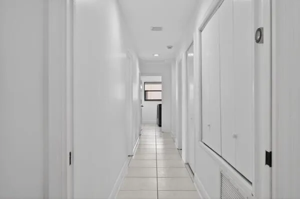5510 W CASTLEGATE AVENUE Davie, FL 33331