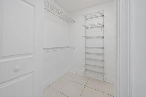 5510 W CASTLEGATE AVENUE Davie, FL 33331