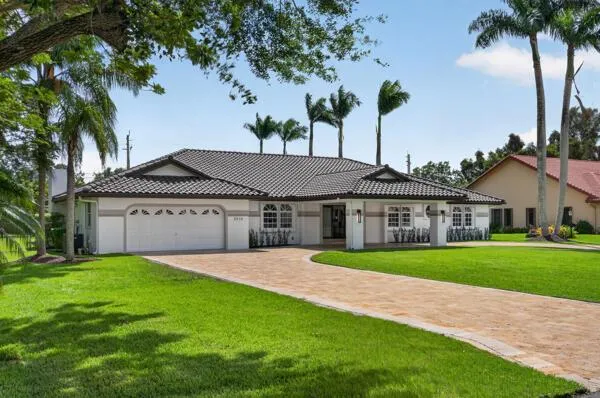 5510 W CASTLEGATE AVENUE Davie, FL 33331